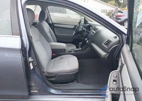 2018 Subaru Legacy 2.5I Premium z USA, uszkodzony, nr VIN 4S3BNAF65J3006887